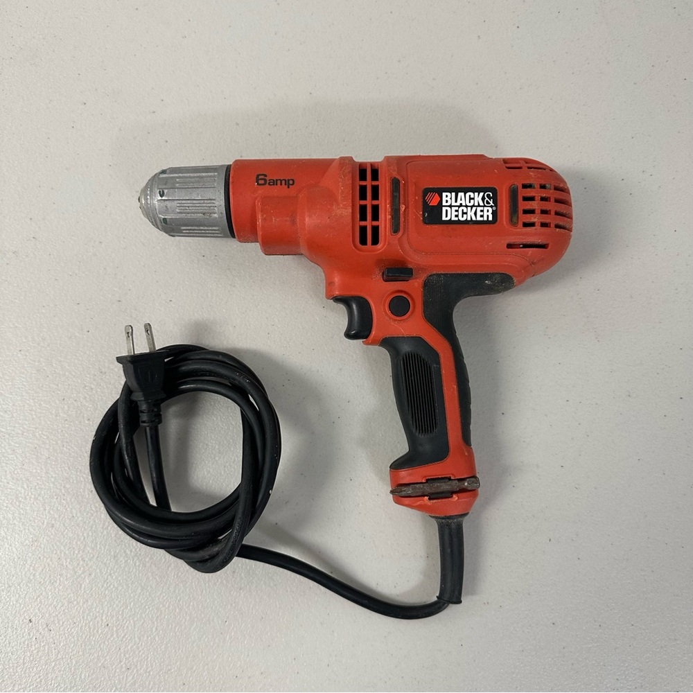 Black & Decker 3/8” Corded Keyless Power Drill - 6 Amp